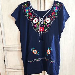 Mexivan Embroidered Navy Top